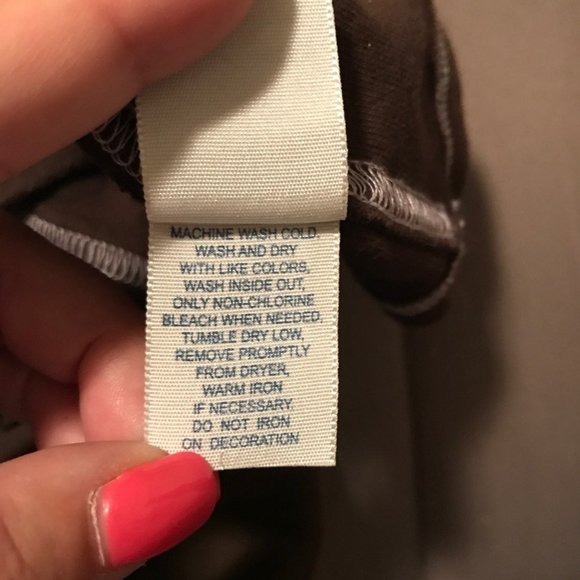 Old Navy It's A Girl Maternity T-Shirt - Picture 6 of 6